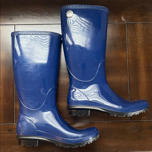 UGG Rain Boots - Picture 5 of 14